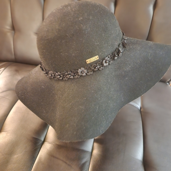 Black, floppy, Fall hat, - Picture 5 of 5